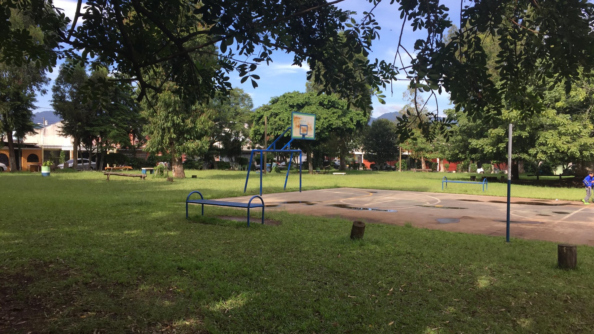 Casa Multifamiliar con 3 Rentas Independientes en zona 3 de Mixco. - Miniatura 15