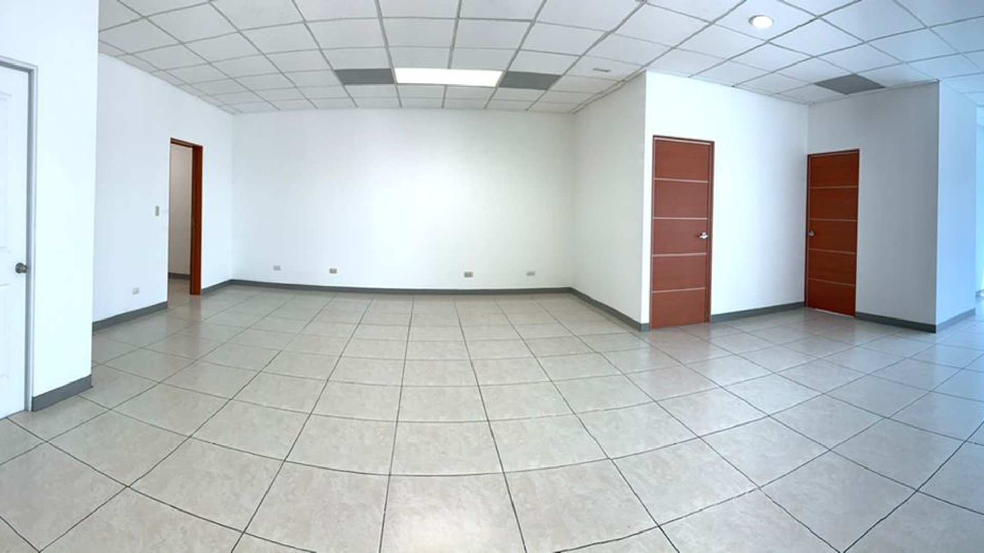 Oficina en alquiler, Edificio Zona Pradera, Zona 10