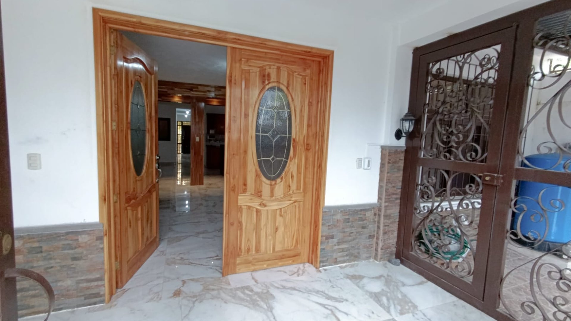 ALQUILO CASA AMUEBLADA EN VILLAS DE SANTIAGO, SANTIAGO SACATEPEQUEZ - Miniatura 29