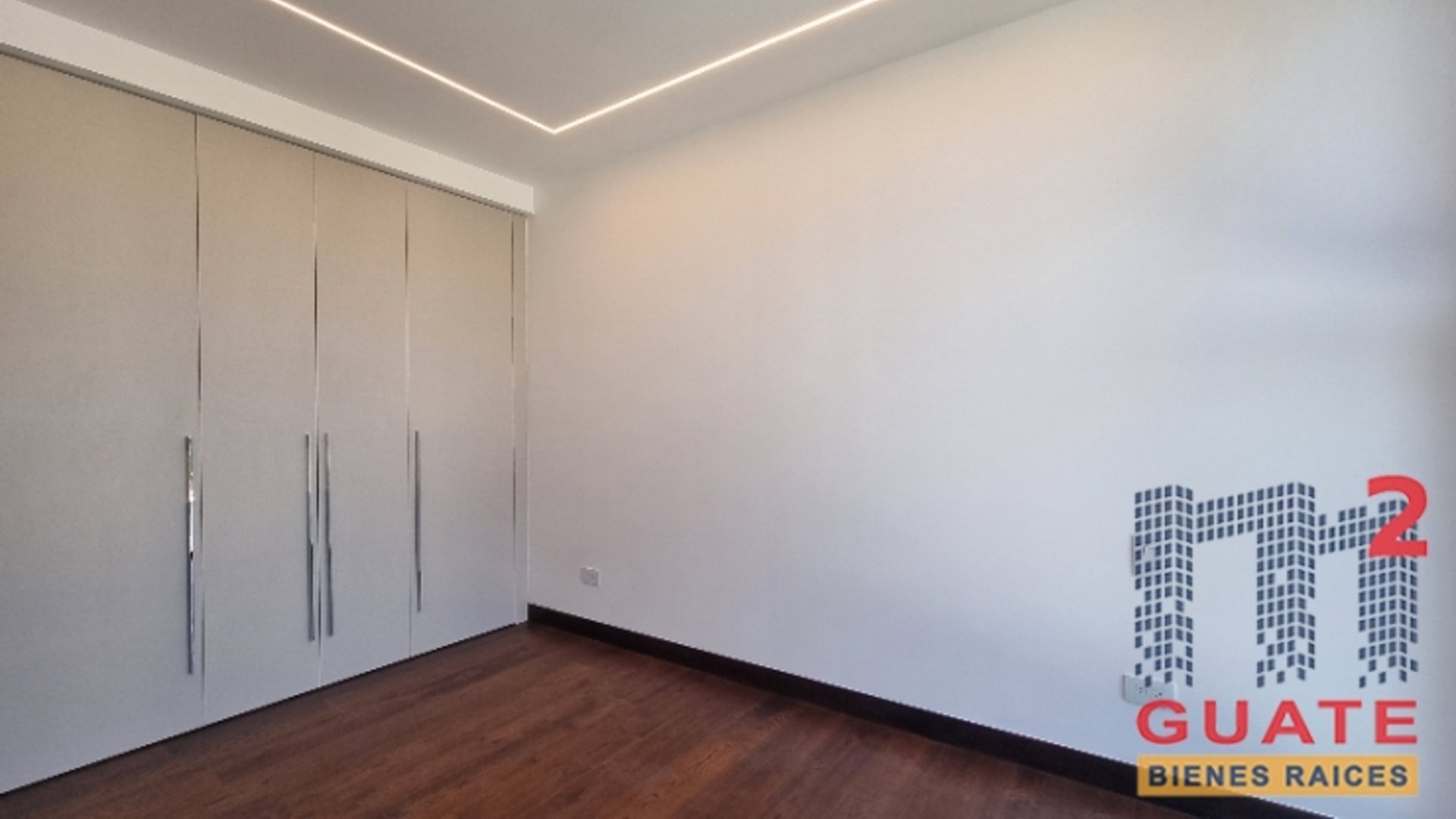 Apartamento en Venta, Zona 10 (V9998) - Miniatura 2