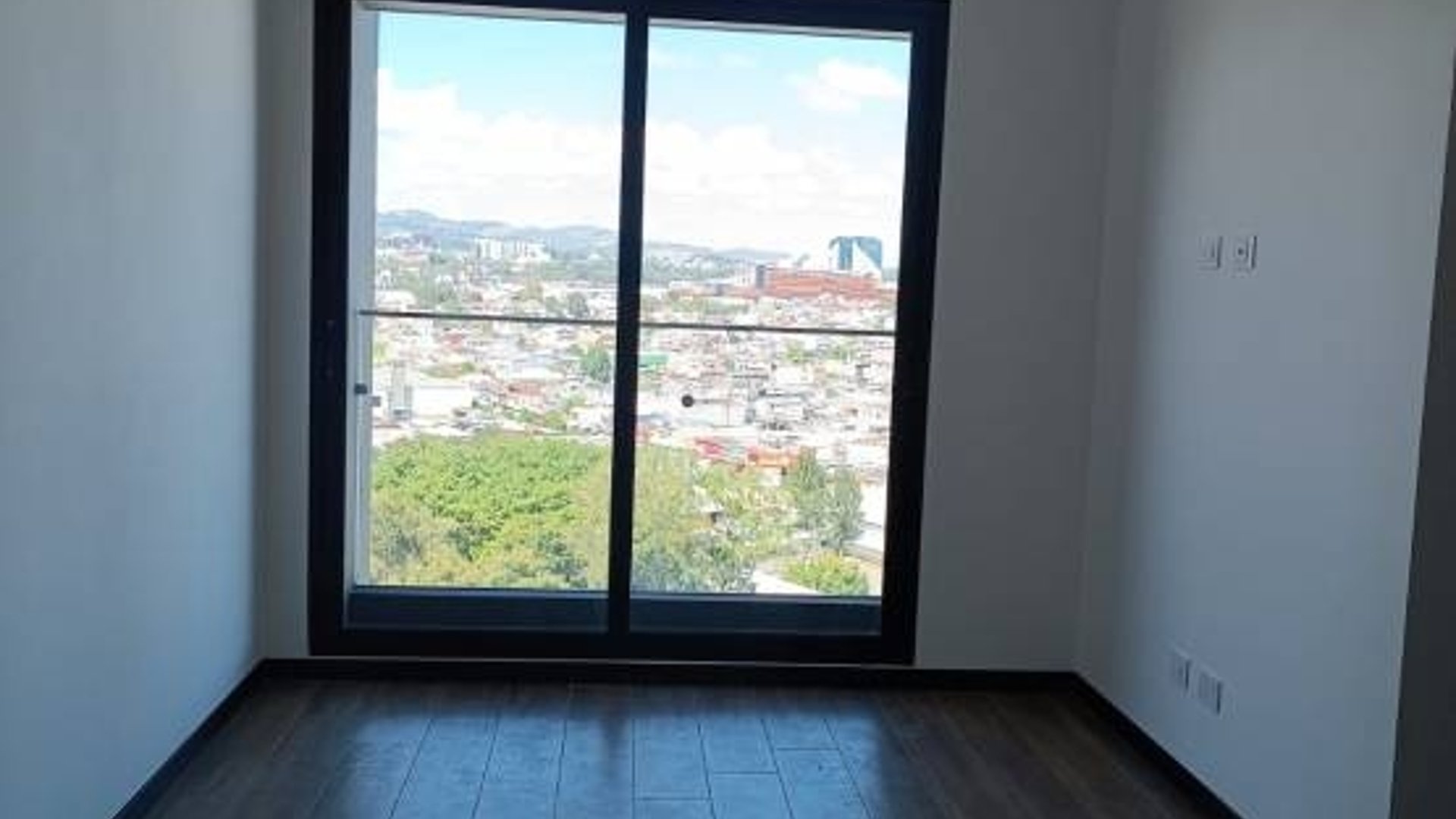 Apartamento en Venta, Zona 11 (V9968) - Miniatura 8