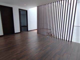📍 CASA EN RENTA – 3 HAB + PARA ESTRENAR + JARDÍN | MOLIÉ | ZONA 10 - 5