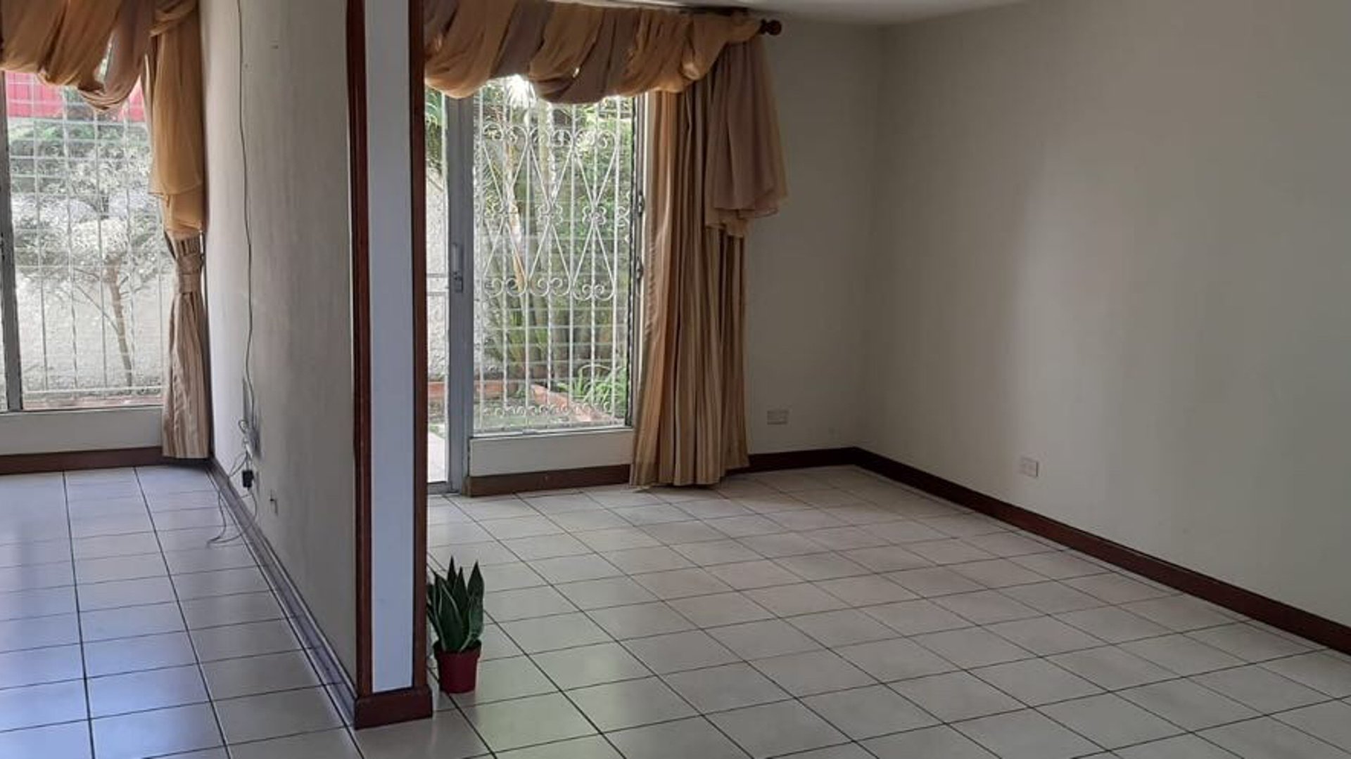 Alquilo casa en Condominio Zona 11 - Miniatura 5