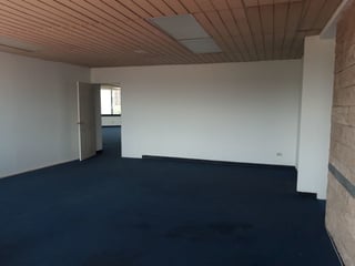 Oficina en renta en Zona 10 - 5