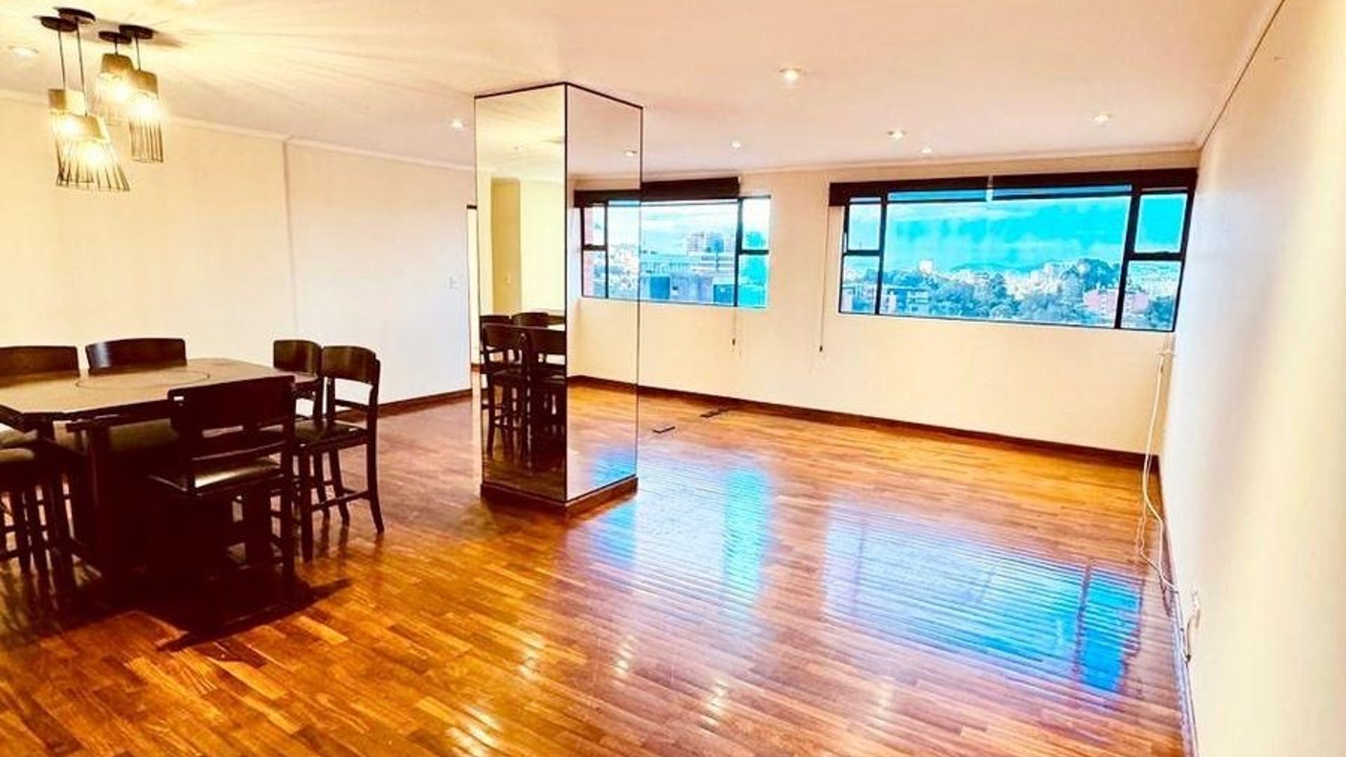 VENTA APARTAMENTO – ZONA 10 Edificio Real De la Villa