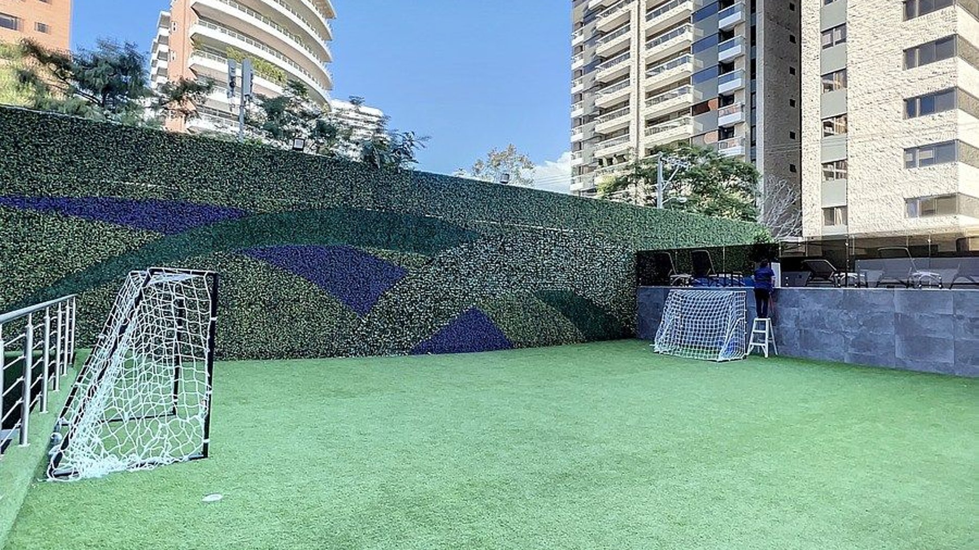 Apartamento en Alquiler  Edificio Torre Vertic Zona 14 - Miniatura 33
