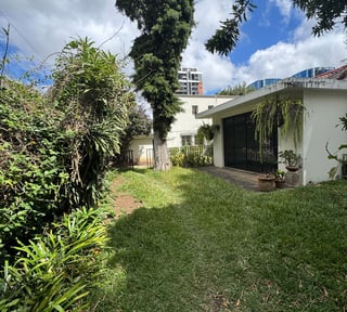 Casa en renta zona 10.