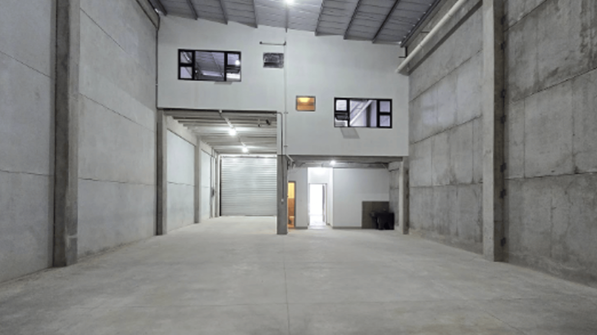 ALQUILER DE AMPLIA BODEGA 484.37MT2 - BOUGANVILLIAS, ZONA 18 - Miniatura 5