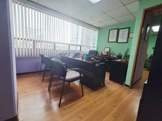 CLINICA MÉDICA  SANTA CLARA, ZONA 10 - 5
