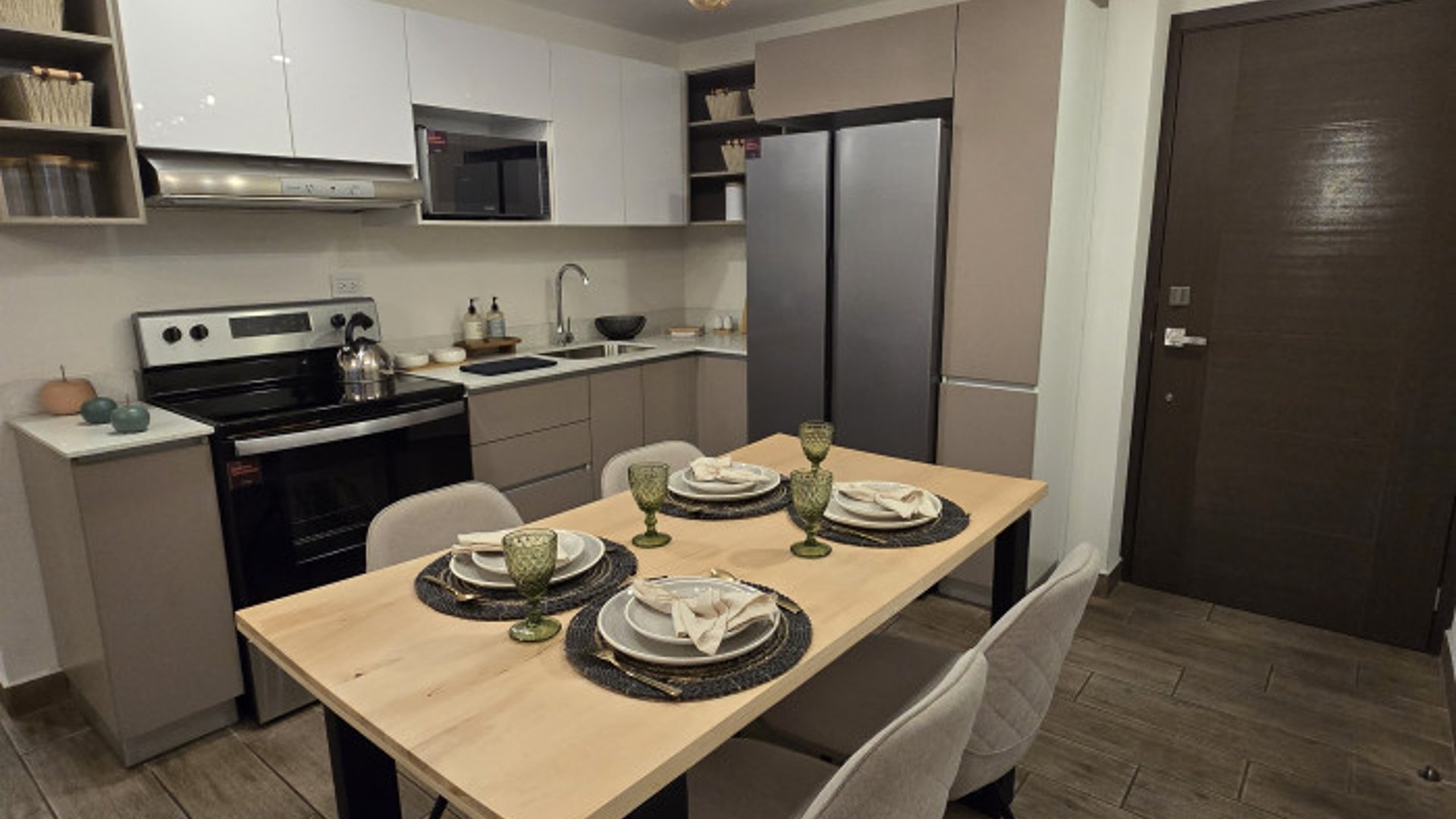 En venta Apartamento en planos en la Zona 17 - Miniatura 2
