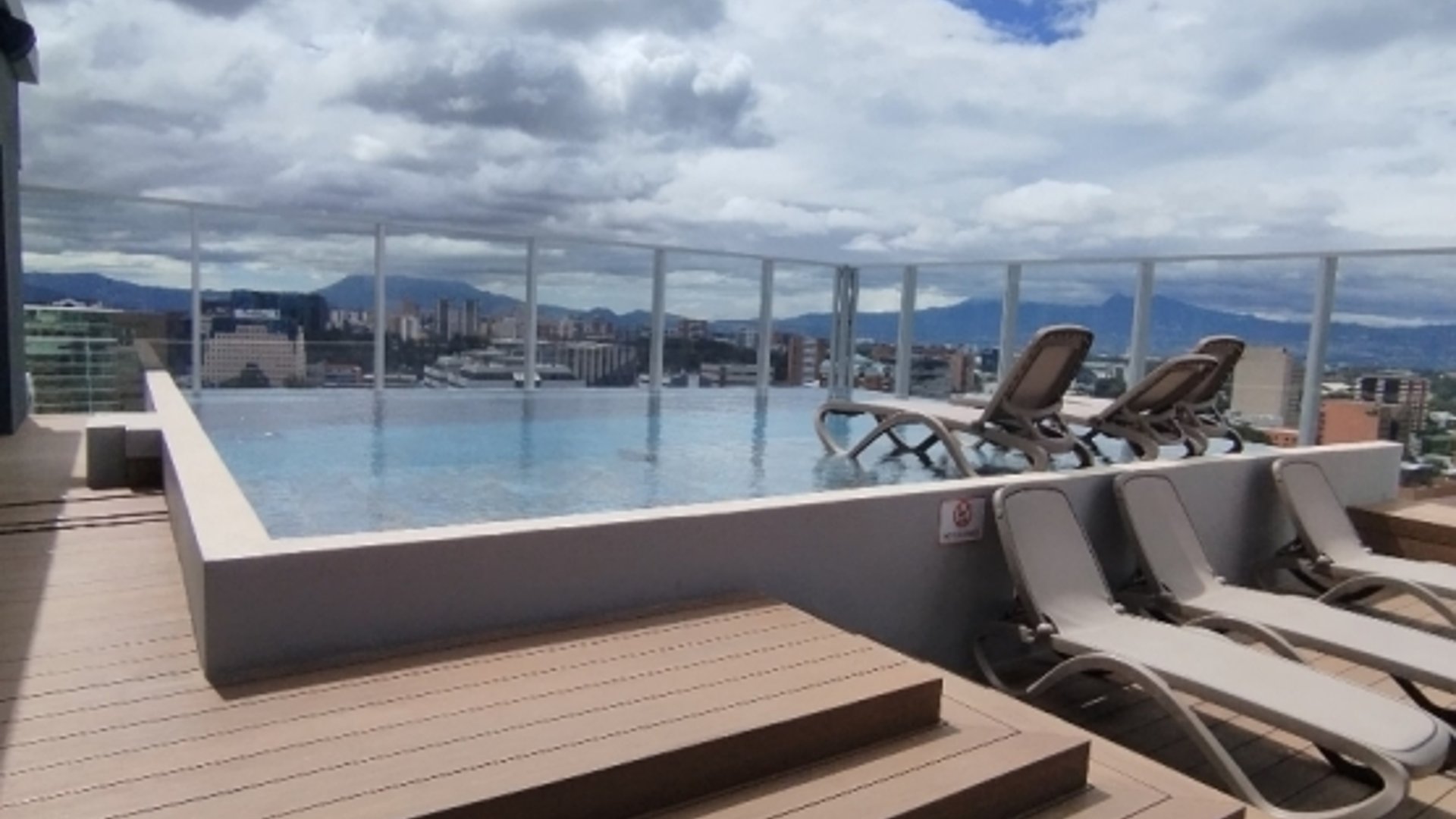 Apartamento en Venta, Zona 10 (V9998) - Miniatura 10