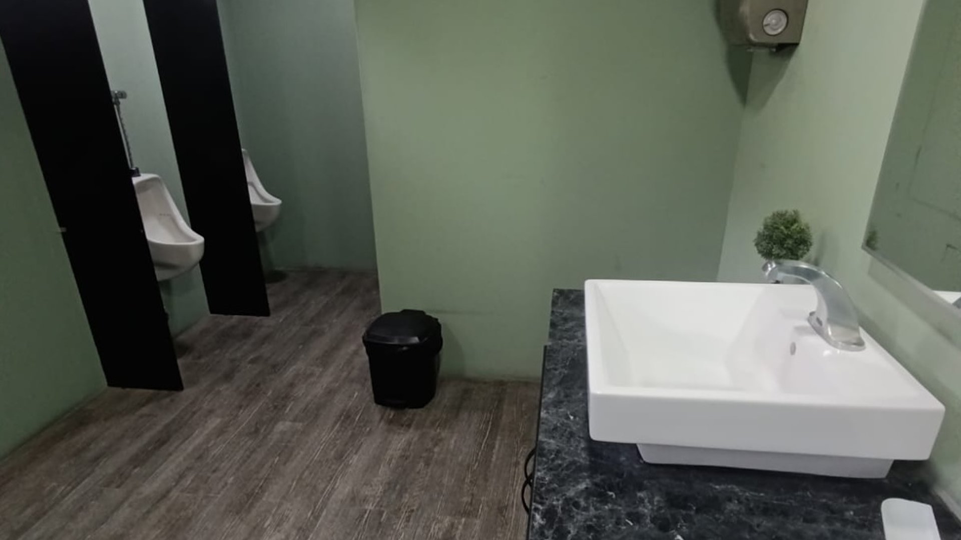 Propiedad Comercial en Alquiler zona 9 - Miniatura 31