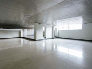 Apartamento remodelado y amueblado en renta, TorreNova zona 13 - Image 16