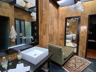 Residencia de Lujo en Venta en Encinos de Cayalá – Zona 16 - Image 5