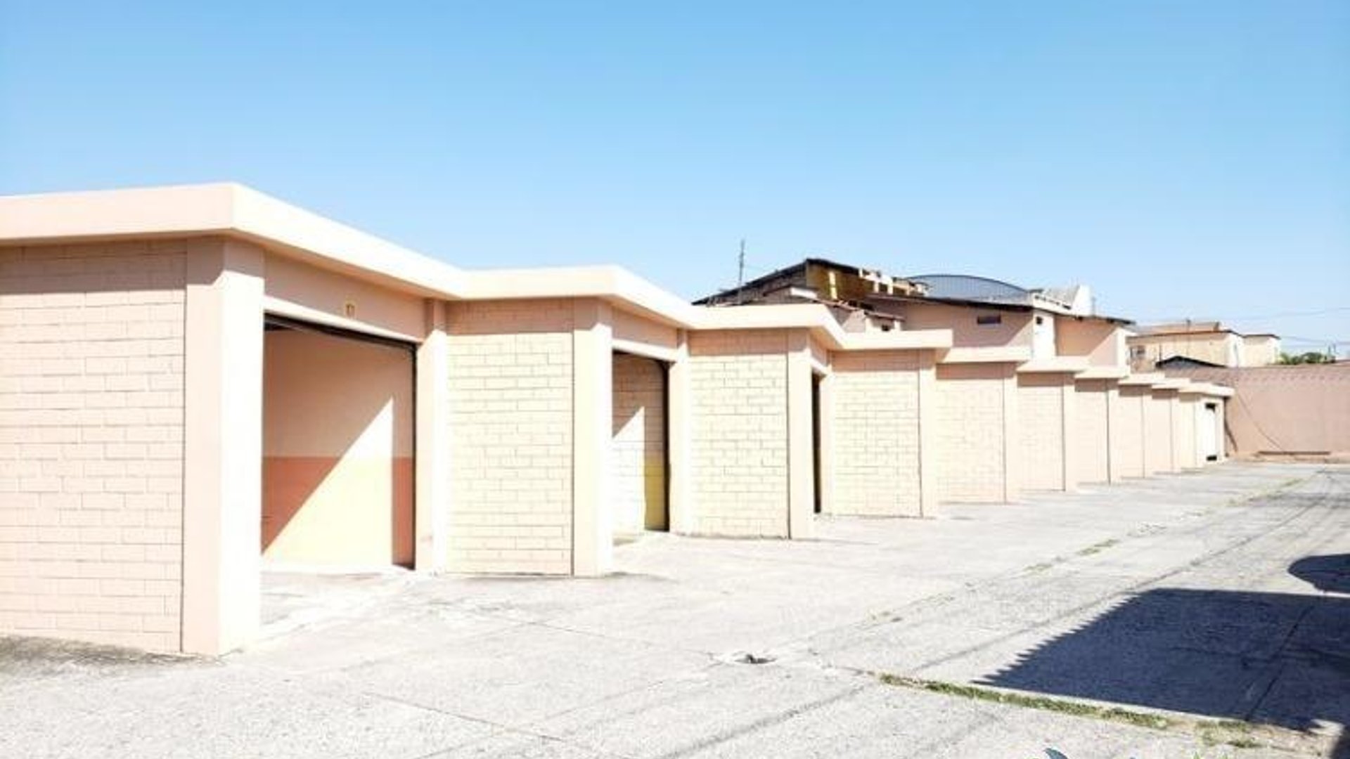 EDIFICIO EN VENTA ZONA 11 LAS CHARCAS - Miniatura 5