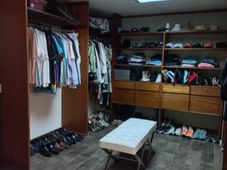 Amplia casa en renta dentro del exclusivo Condominio La Montaña! , zona 16 - 5