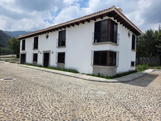 Casa en venta a 5 minutos del centro de Antigua Guatemala Ref-4829 - Image 1