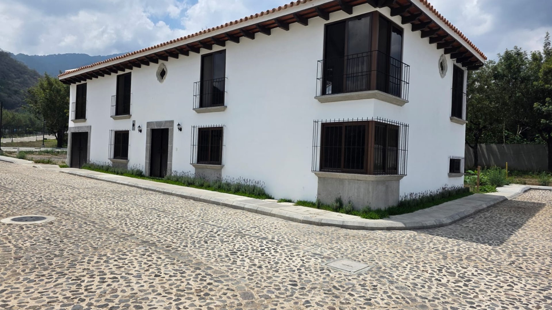 Casa en venta a 5 minutos del centro de Antigua Guatemala Ref-4829