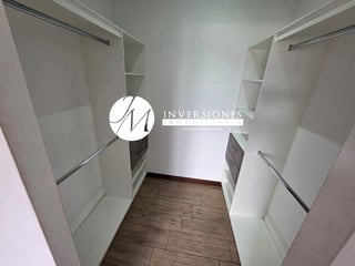 Apartamento en Renta de 3 dormitorios en zona 10 - 4