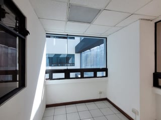 Renta de Oficina en zona Centrica de Guatemala - 5