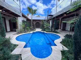 4 Bedroom House with Garden and Pool for Sale in Alotenango, Guatemala - $.1,299,051.40 - 2