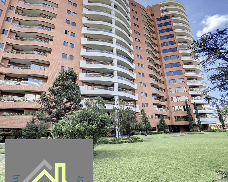 Apartamento en Alquiler – Zona 14 Edificio Tadeus