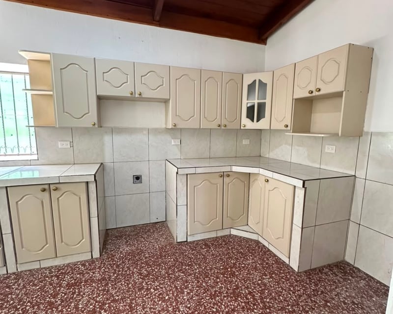 📍 CASA EN RENTA – 3 HABITACIONES + JARDÍN | CAES, KM 15.8