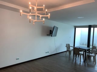 Apartamento  con jardín. en Venta, zona 10 - 5