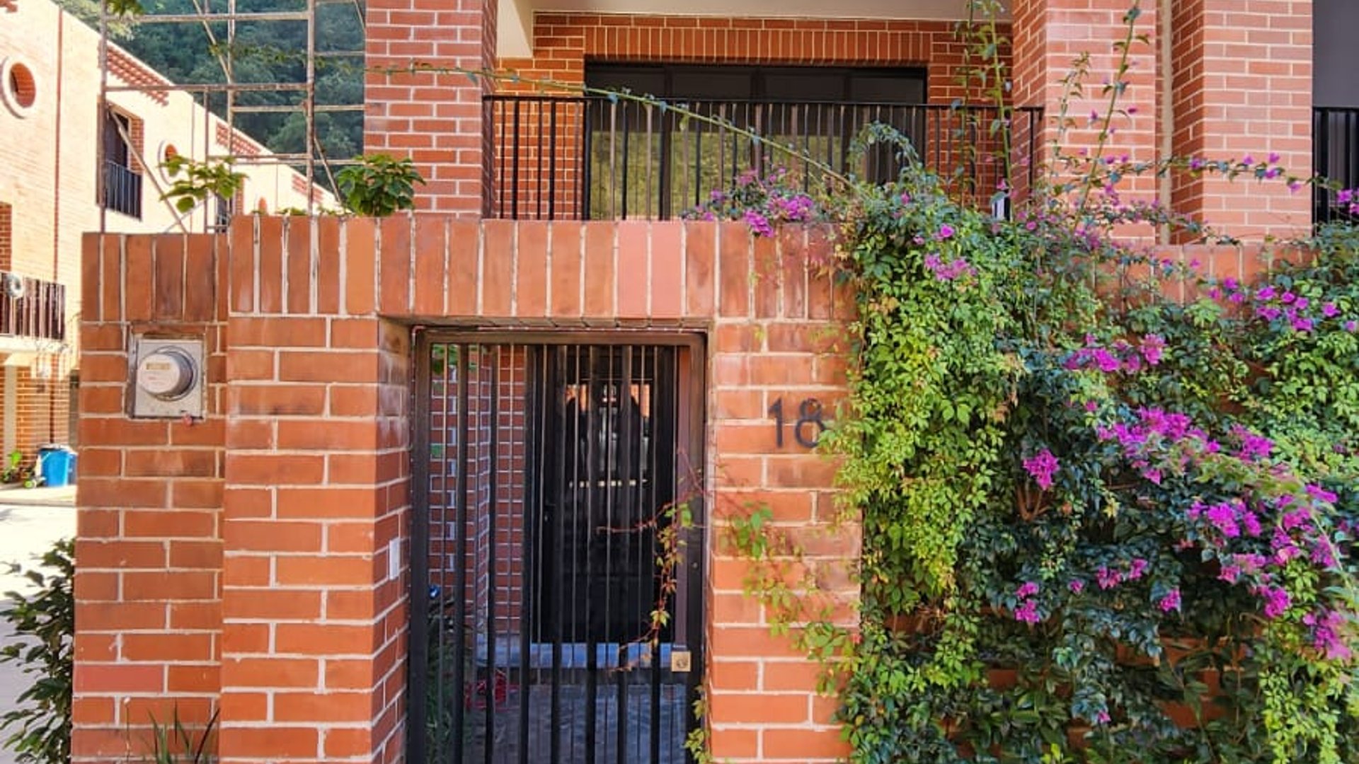 CASA EN VENTA | IRIDIA HOMES | ZONA 13 - Image 1