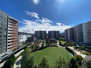 Apartamento 3 habitaciones + servicio en venta Segheria zona 14 - Image 7