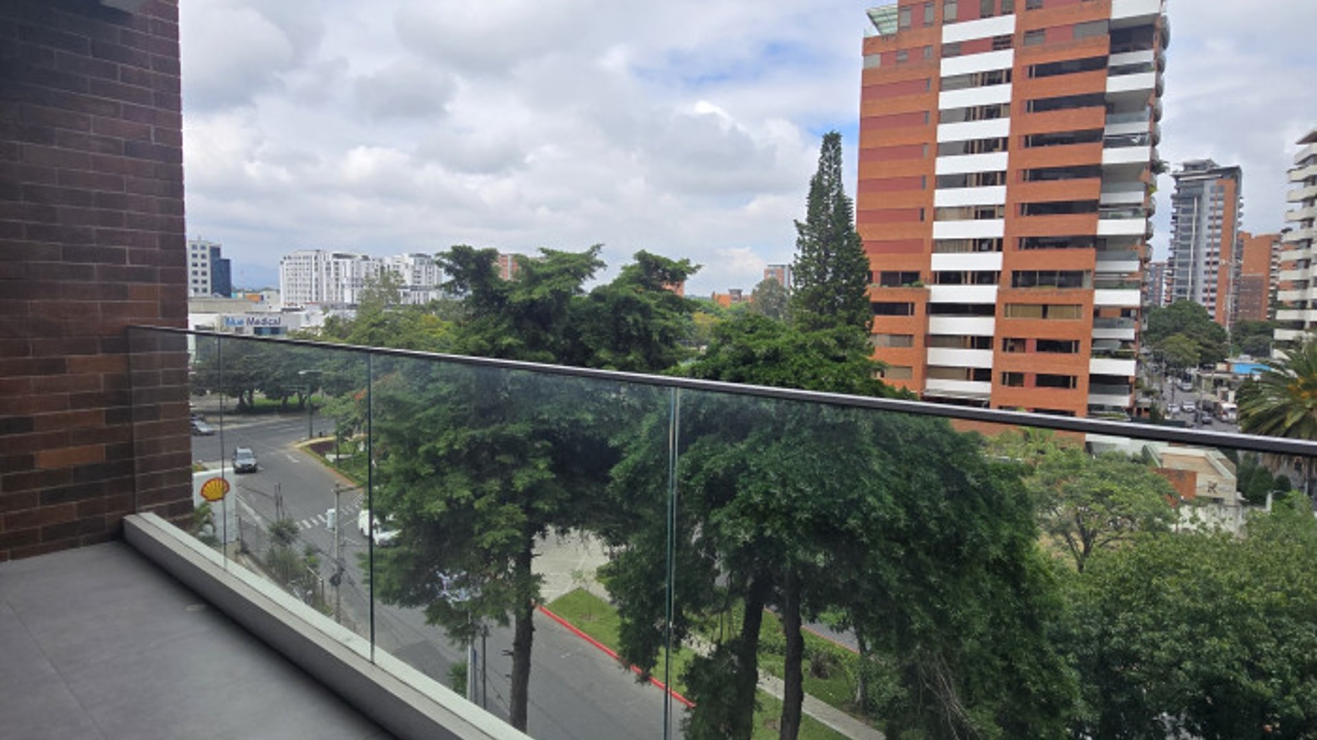 En renta - Venta exclusivo apartamento en la zona 14 - Miniatura 7