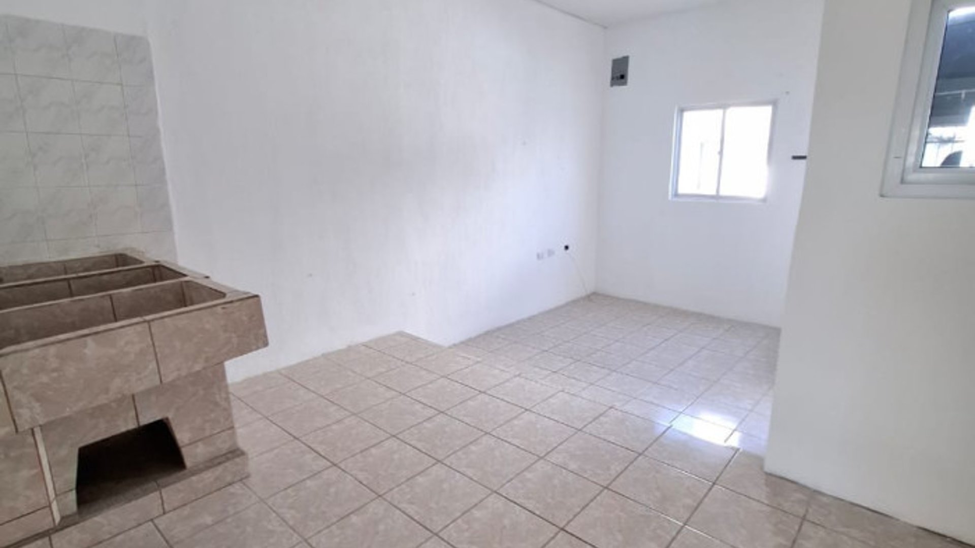 En venta edificio con 7 apartamentos en Zona 7 - Miniatura 4