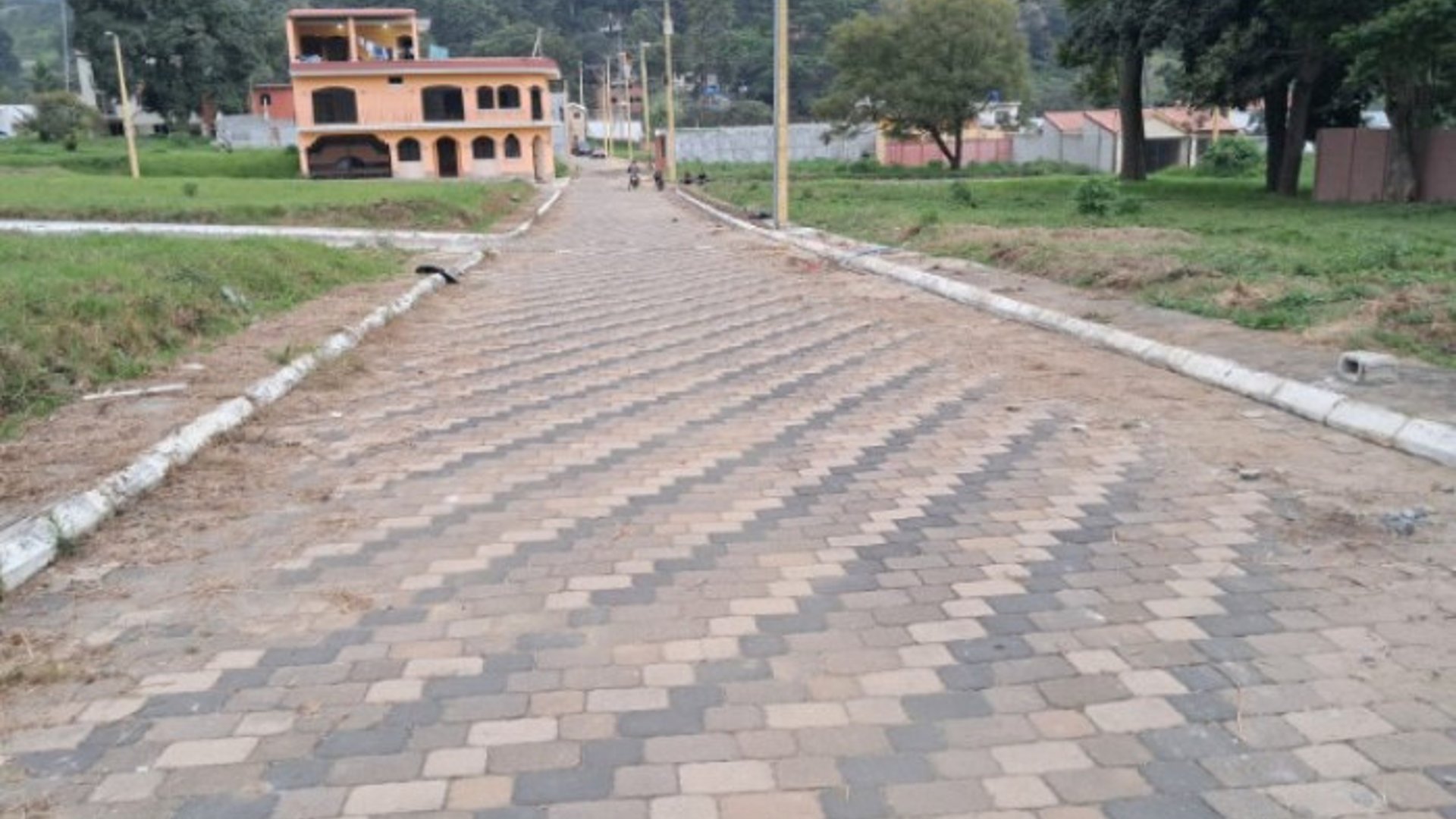 Terreno en Venta en Paseo Colonial San Lucas - Miniatura 2