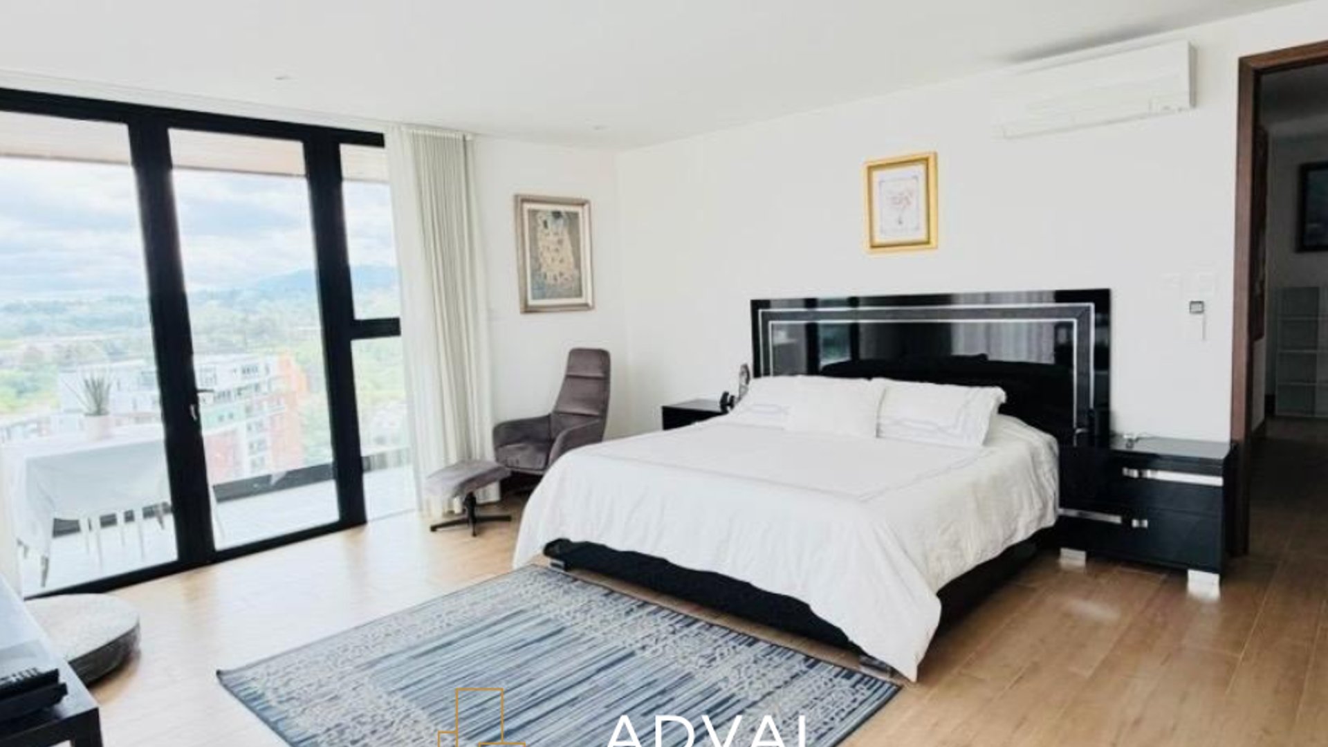 Lujoso apartamento en venta / renta Gaura Z.15 - Miniatura 8