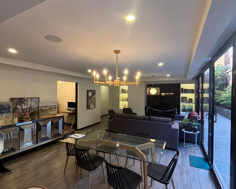 Apartamento con terraza en venta de 3 habitaciones en Z10 Ref-5503