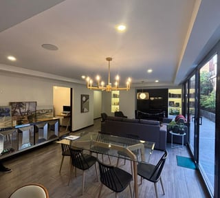 Apartamento con terraza en venta de 3 habitaciones en Z10 Ref-5503