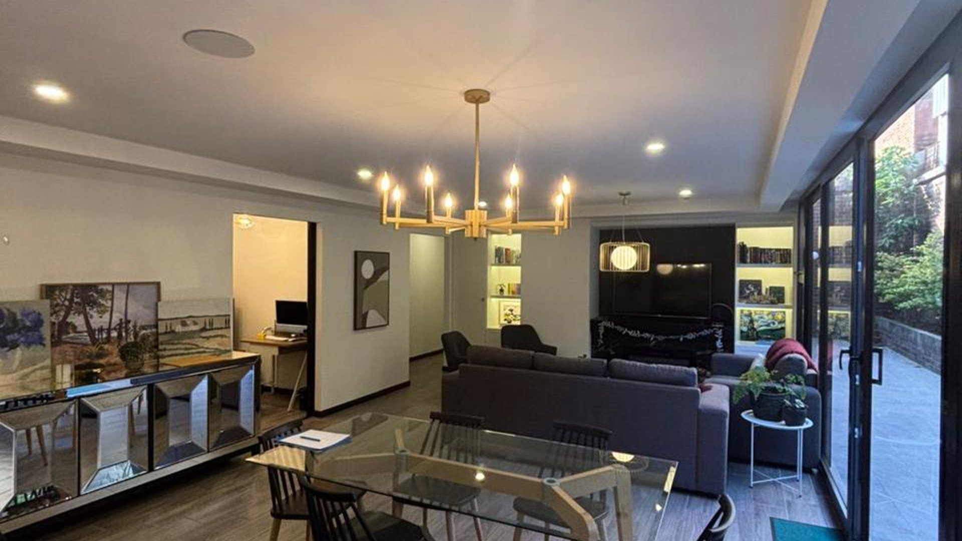 Apartamento con terraza en venta de 3 habitaciones en Z10 Ref-5503