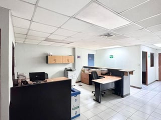 VENDO OFICINAS – ZONA 11 - 3