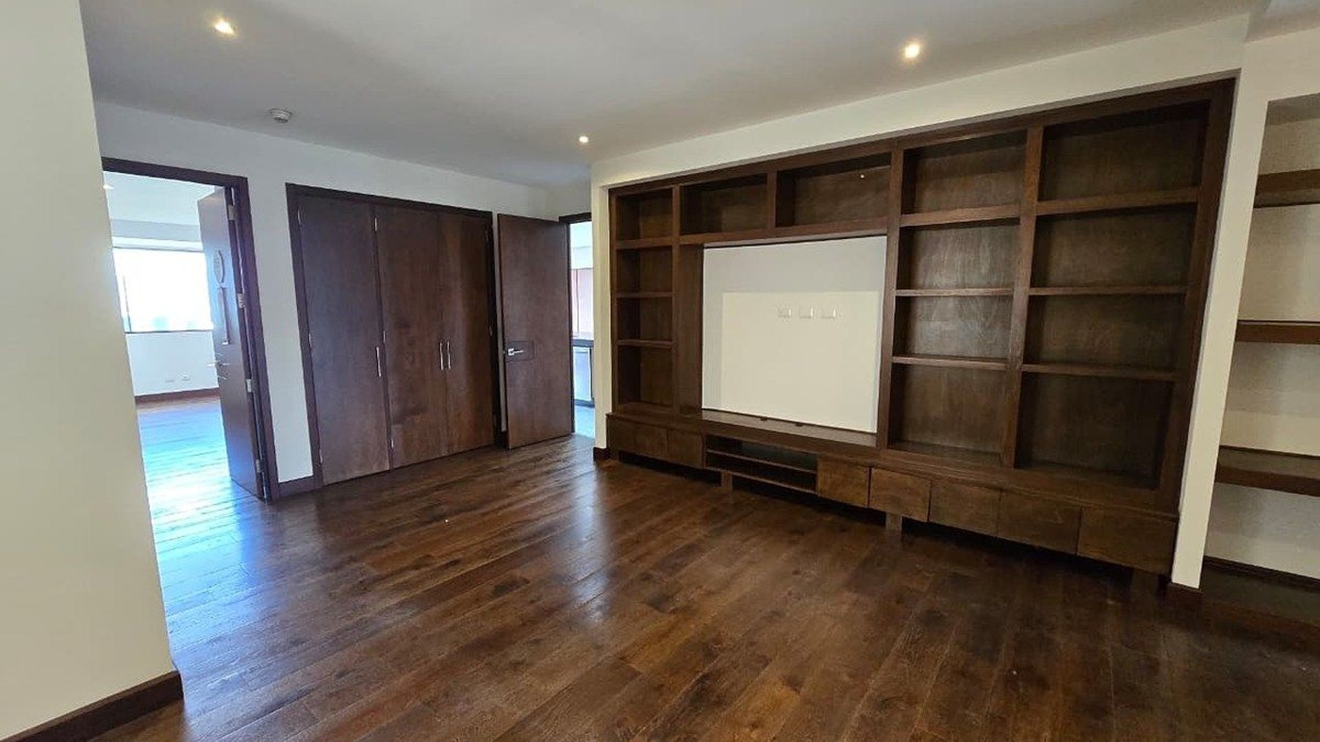 APARTAMENTO EN VENTA O RENTA , ZONA 14 - Miniatura 5
