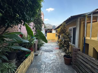 Propiedad en venta con potencial residencial para inversionistas I Zona 11 - Image 1