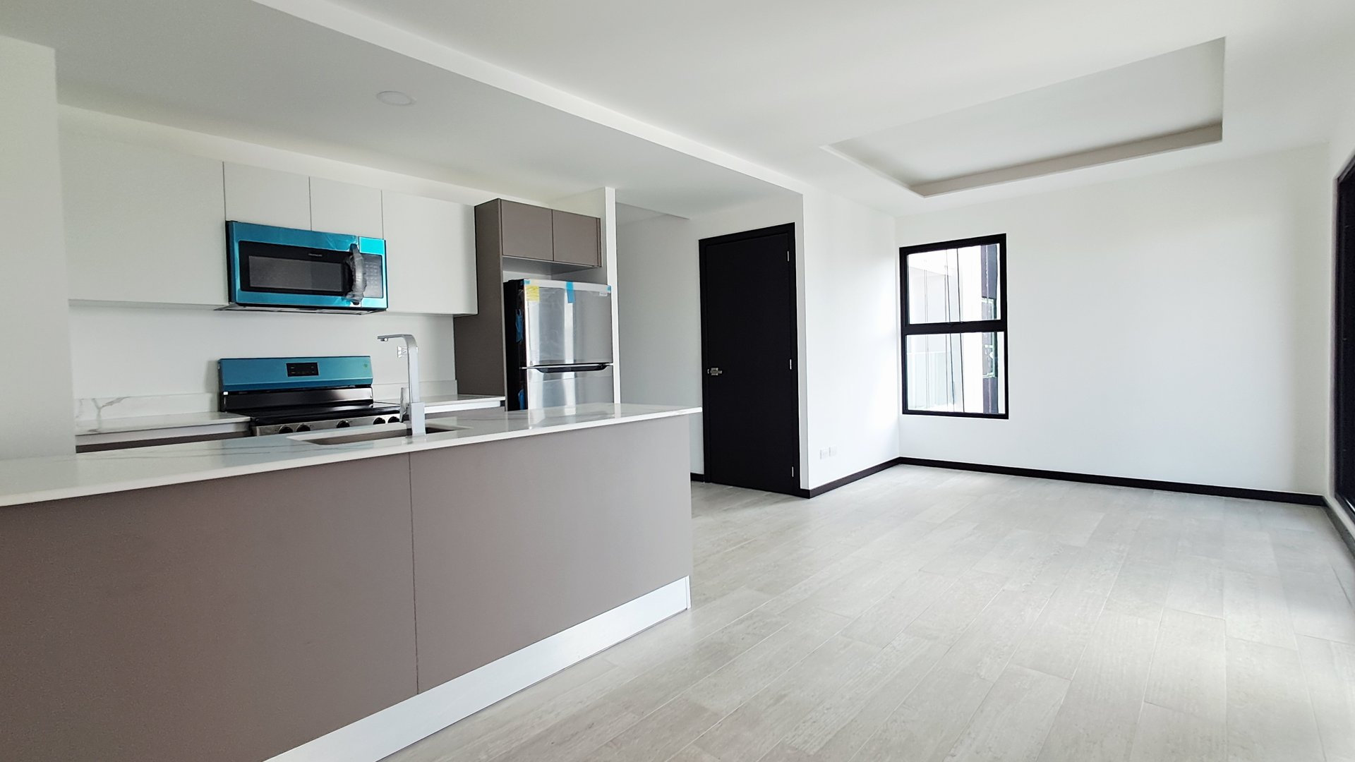 APARTAMENTO CON LÍNEA BLANCA PARA ESTRENAR EDIFICIO VERDÚ 140.67 MTS2, 3 DORMITORIOS, ZONA 13