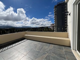 *Alquier amplio apartamento 2 niveles Quinta  Avenida, Zona 14* - 3