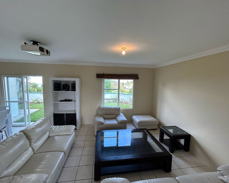 Venta de casa en Villa Venetto Santa Elena Barillas