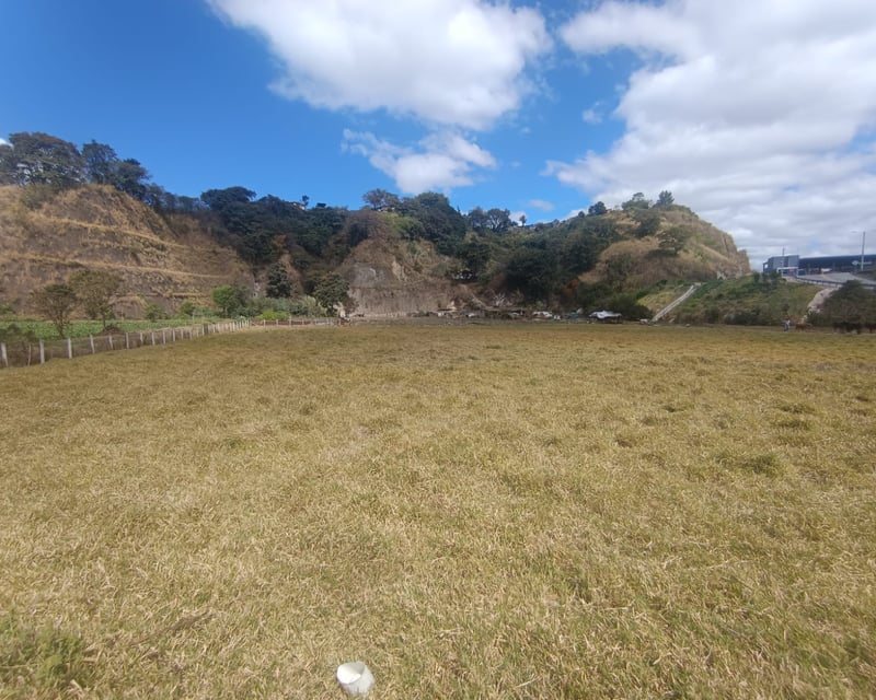 SE VENDE TERRENO EN LA VAS Km. 5.5 PEGADO A GARITAS DE PEAJE