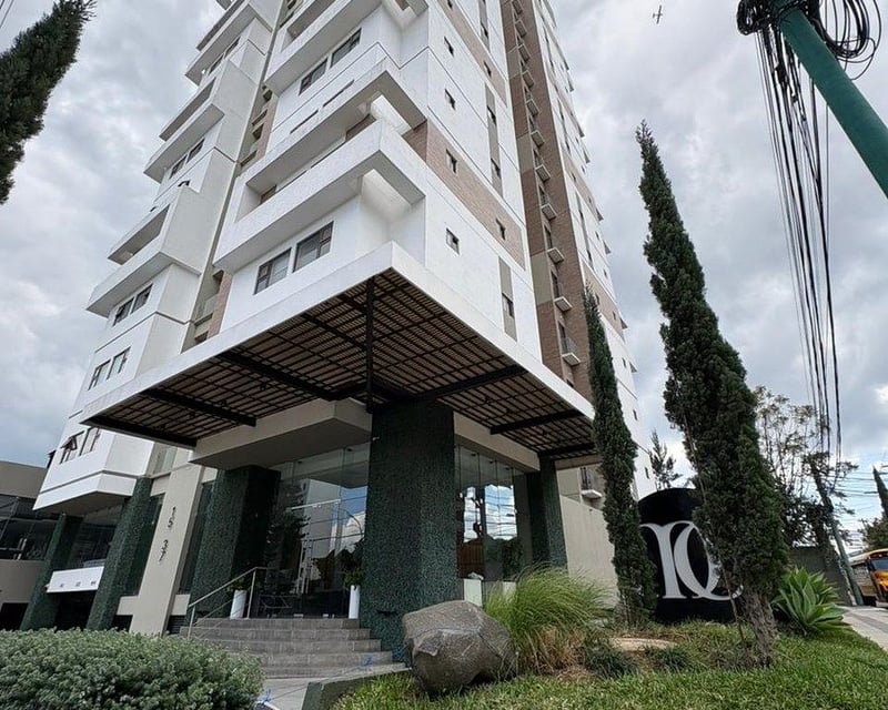 Apartamento en Venta Edificio Marqués de Oakland Zona 10