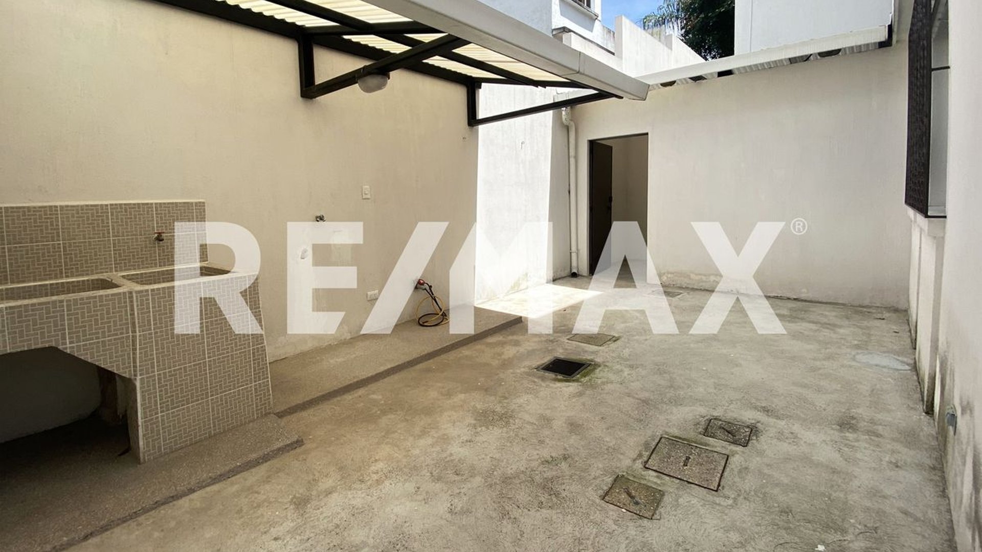 Apartamento Renta | Zona 16 | Residenciales San Carlos - Miniatura 13