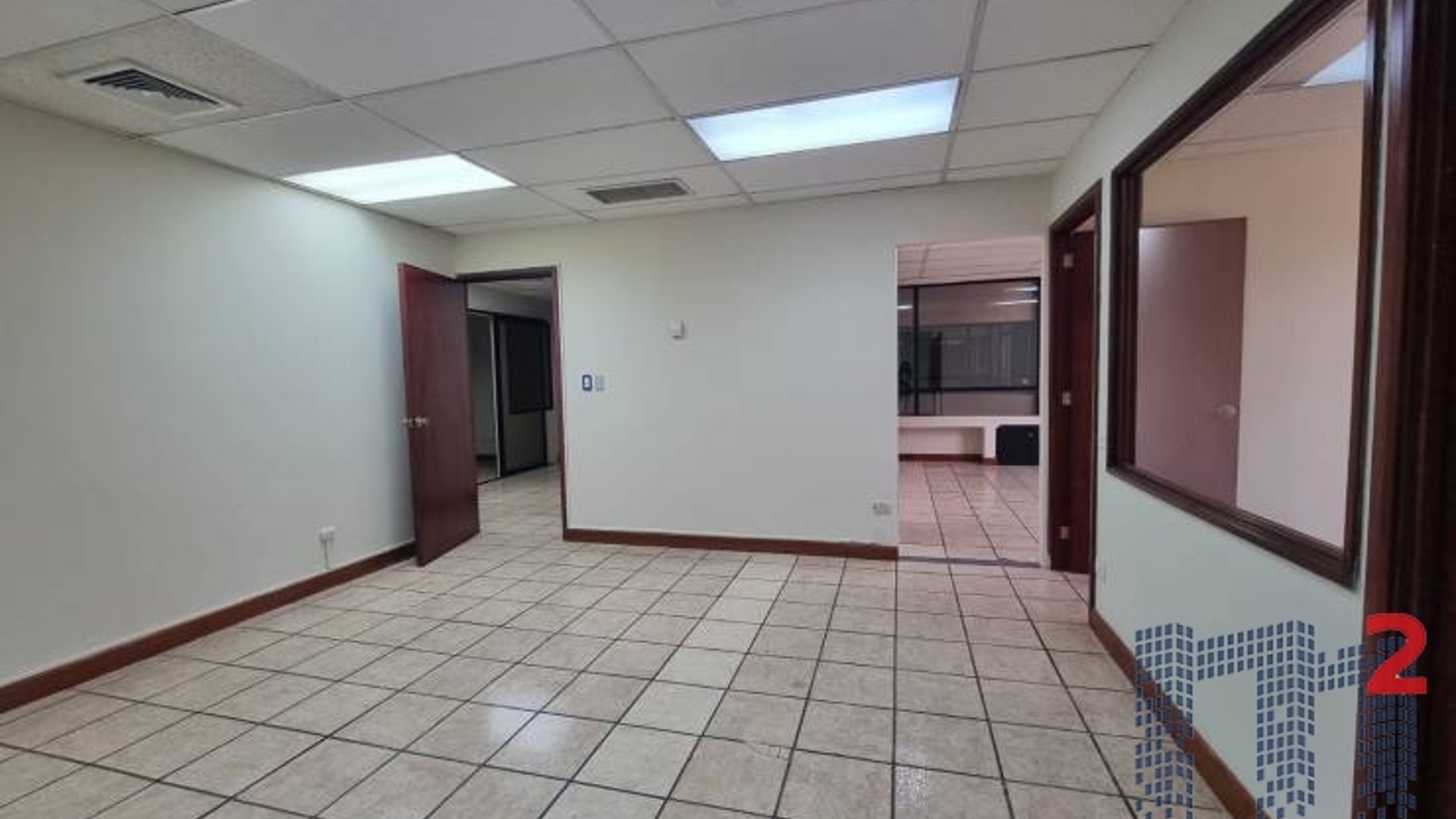 Oficina en Renta, Zona 14 (R10405)