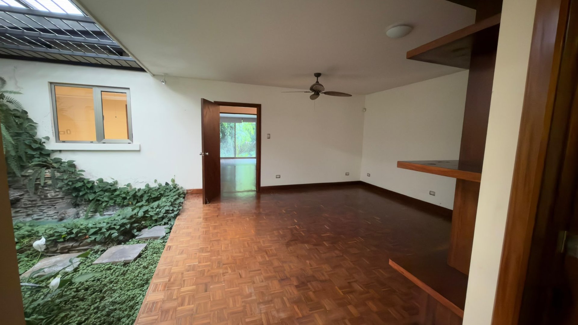 Casa en Alquiler en Zona 15 Vista Hermosa 1  - Miniatura 13