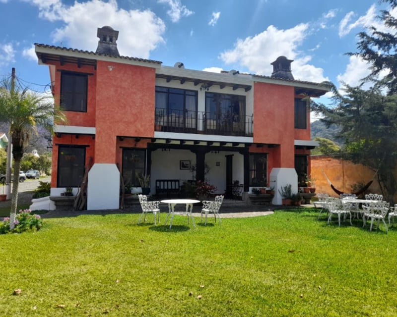 Se renta apartamento amueblado en el casco de Antigua G
