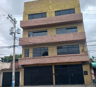 Edificio comercial en venta o renta en San Cristobal